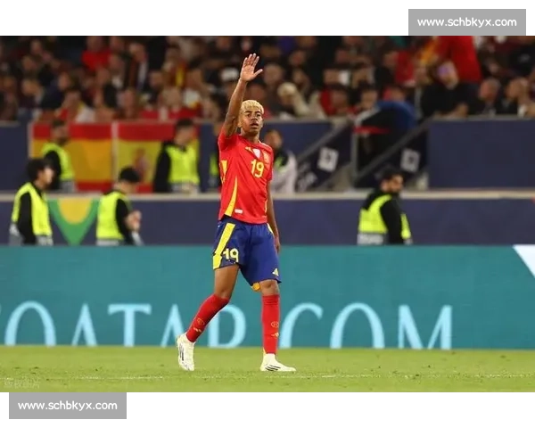 纳斯里力挺登贝莱:天赋属亚马尔,但赛季表现他才是金球最佳