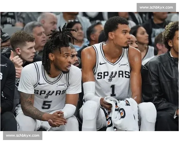 马刺vs巅峰对决年轻风暴与经验传承的硬碰硬之战走向未来